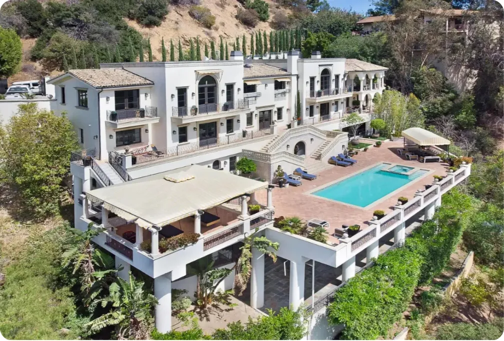 Luxury rehab center with peaceful environment and scenic surroundings supporting addiction recovery and healing